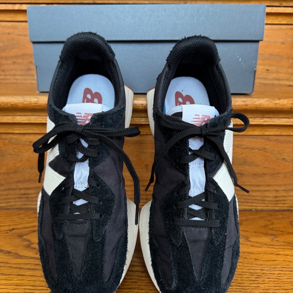 New Balance 327 Women's Size 8.5 EUC SOLD!